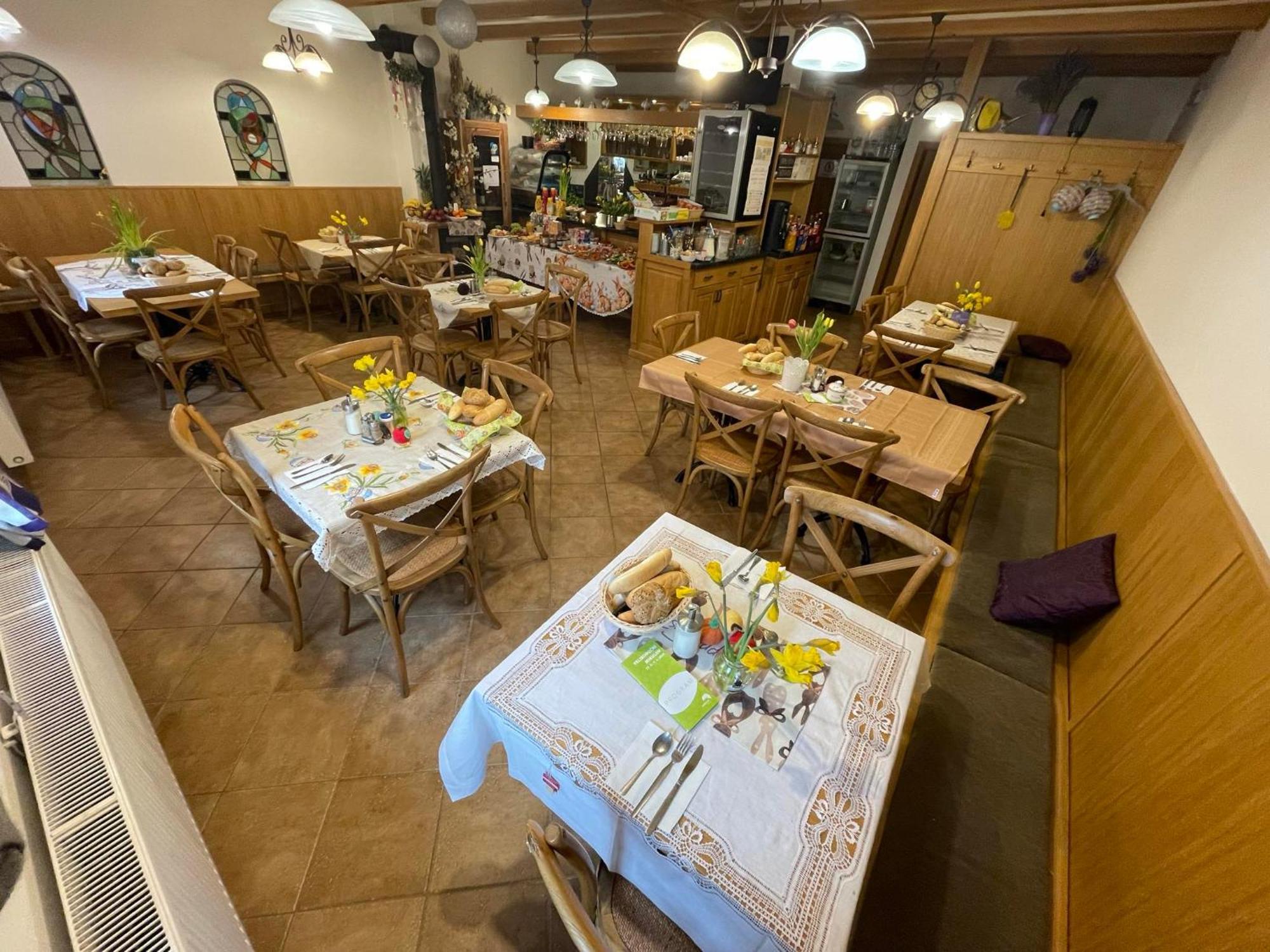Apartman Alva 3 Mikulov Bagian luar foto